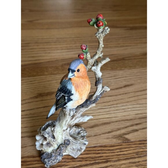 Hand Painted Bird Figurine With Berries By Staffordshire England Bird Lovers - Picture 9 of 9